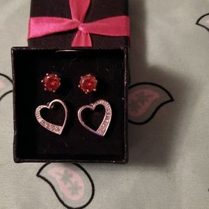 Box set of earrings
